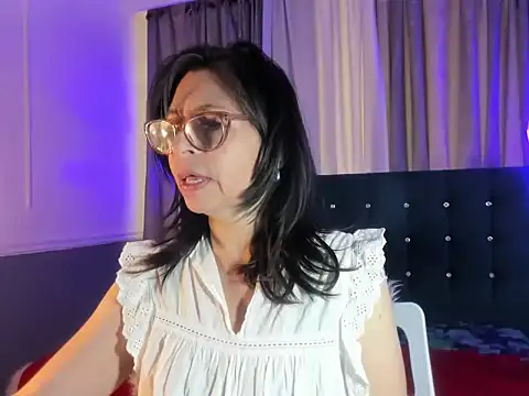 lena gray online show from May 17, 2026, 1:51 pm