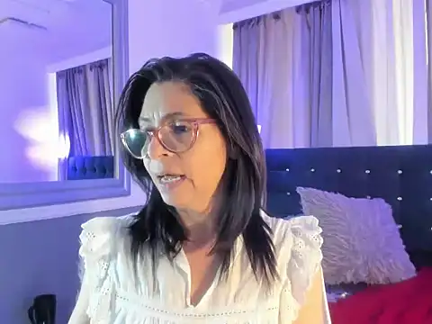 lena gray online show from June 12, 2026, 3:11 pm