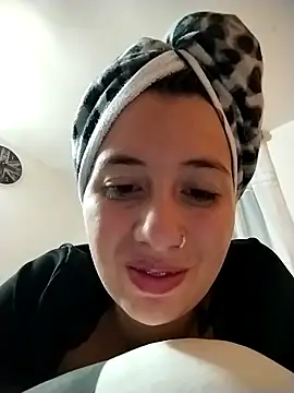 Snapshot of Annie_loveer chatting on June 14, 2026, 2:24 am Annie loveer online show from June 14, 2026, 2:24 am