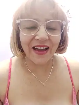 Snapshot of vitaminafranccesca chatting on June 10, 2026, 4:56 am vitaminafranccesca online show from June 10, 2026, 4:56 am