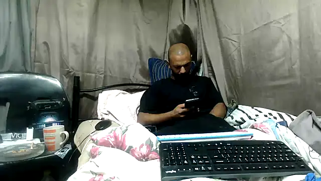Camodick online show from April 29, 2026, 4:16 am