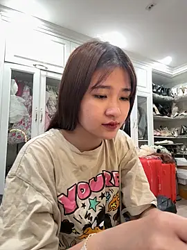 lynh baby online show from May 16, 2026, 11:53 am