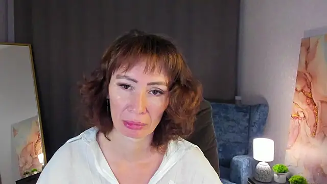 gracekellyyy online show from June 10, 2026, 4:01 am