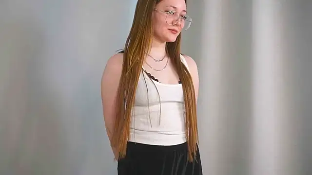 Snapshot of SkyNyxx chatting on May 11, 2026, 7:47 am SkyNyxx online show from May 11, 2026, 7:47 am