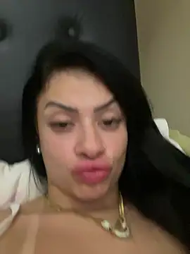 Snapshot of belababyy chatting on July 27, 2026, 11:01 pm belababyy online show from July 27, 2026, 11:01 pm
