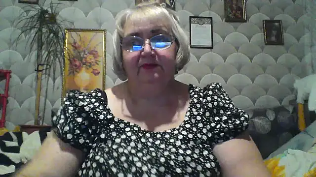 Snapshot of MarinaFarina53 chatting on June 1, 2026, 8:54 pm MarinaFarina53 online show from June 1, 2026, 8:54 pm