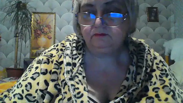 Snapshot of MarinaFarina53 chatting on June 2, 2026, 9:28 pm MarinaFarina53 online show from June 2, 2026, 9:28 pm