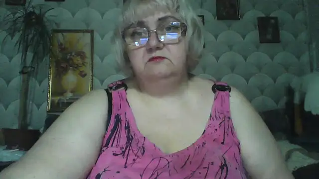 Snapshot of MarinaFarina53 chatting on June 7, 2026, 8:07 am MarinaFarina53 online show from June 7, 2026, 8:07 am