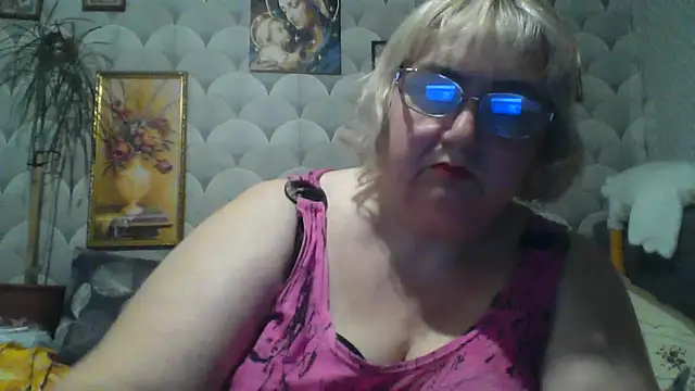 Snapshot of MarinaFarina53 chatting on June 7, 2026, 8:56 pm MarinaFarina53 online show from June 7, 2026, 8:56 pm