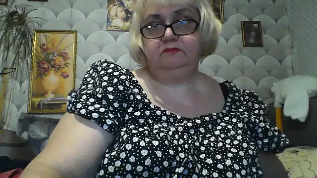 Snapshot of MarinaFarina53 chatting on June 9, 2026, 4:51 pm MarinaFarina53 online show from June 9, 2026, 4:51 pm
