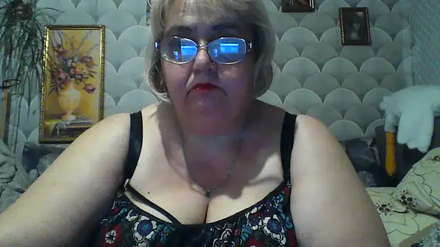Snapshot of MarinaFarina53 chatting on June 11, 2026, 6:39 pm MarinaFarina53 online show from June 11, 2026, 6:39 pm