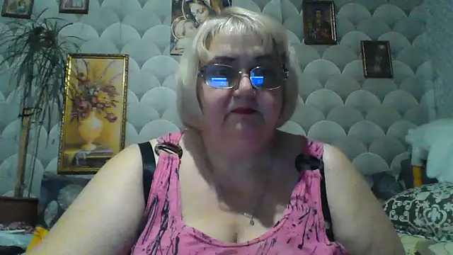 Snapshot of MarinaFarina53 chatting on June 12, 2026, 7:46 pm MarinaFarina53 online show from June 12, 2026, 7:46 pm