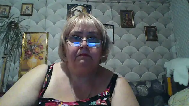 Snapshot of MarinaFarina53 chatting on June 20, 2026, 8:22 pm MarinaFarina53 online show from June 20, 2026, 8:22 pm