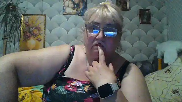 Snapshot of MarinaFarina53 chatting on June 22, 2026, 5:10 pm MarinaFarina53 online show from June 22, 2026, 5:10 pm