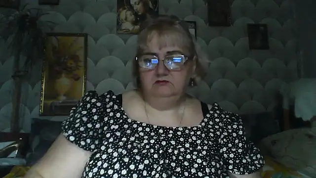 Snapshot of MarinaFarina53 chatting on June 23, 2026, 5:16 am MarinaFarina53 online show from June 23, 2026, 5:16 am
