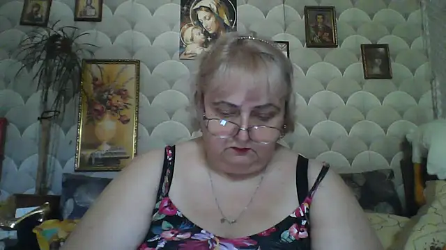 Snapshot of MarinaFarina53 chatting on June 24, 2026, 5:39 am MarinaFarina53 online show from June 24, 2026, 5:39 am