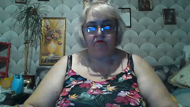Snapshot of MarinaFarina53 chatting on June 30, 2026, 6:09 pm MarinaFarina53 online show from June 30, 2026, 6:09 pm