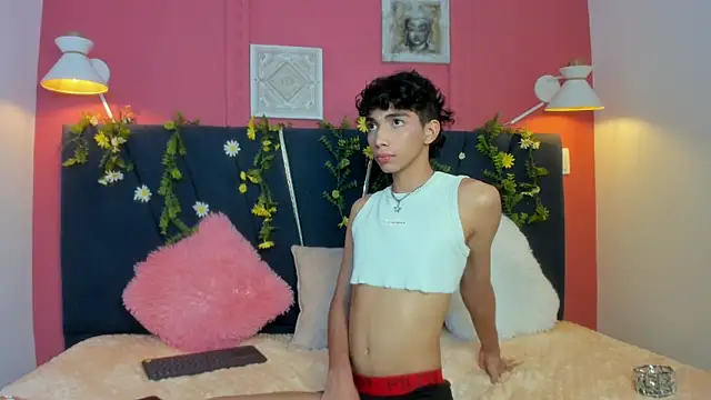 ero boy40 online show from June 5, 2026, 5:25 am