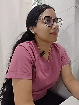 Snapshot of alanahot94 chatting on August 6, 2026, 9:28 pm alanahot94 online show from August 6, 2026, 9:28 pm