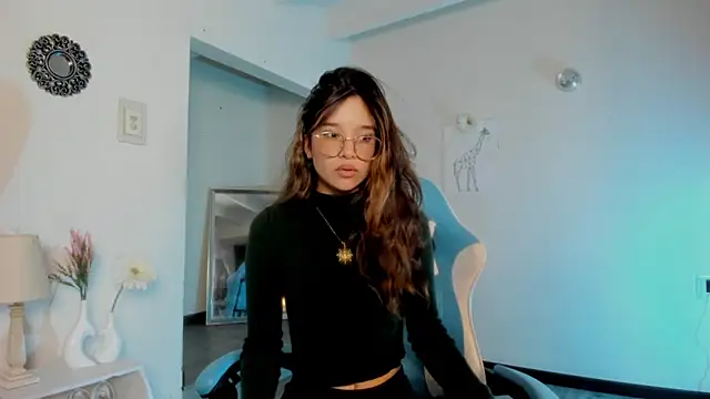 Snapshot of Zoe_dear chatting on May 12, 2026, 9:23 pm Zoe dear online show from May 12, 2026, 9:23 pm