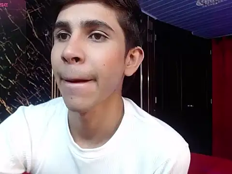 Snapshot of joshua_saenz_ chatting on June 4, 2026, 11:00 pm joshua saenz online show from June 4, 2026, 11:00 pm