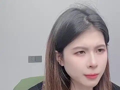 Luna8855  online show from May 8, 2026, 10:09 am