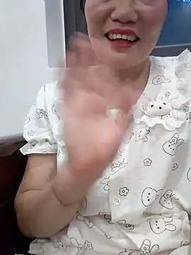 Snapshot of -Trici- chatting on June 26, 2026, 11:47 am -Trici- online show from June 26, 2026, 11:47 am