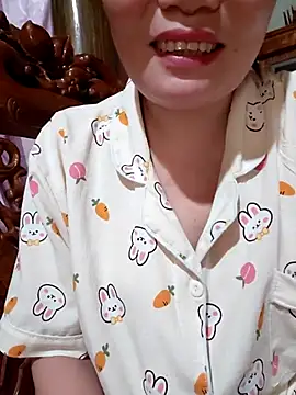 Snapshot of -Trici- chatting on June 30, 2026, 1:17 am -Trici- online show from June 30, 2026, 1:17 am