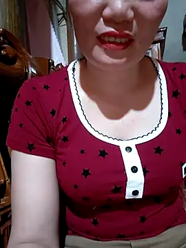 Snapshot of -Trici- chatting on July 20, 2026, 11:45 am -Trici- online show from July 20, 2026, 11:45 am