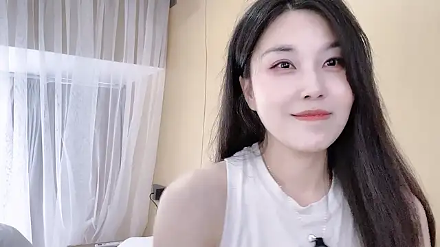 Snapshot of Emma_qiqi chatting on May 19, 2026, 4:19 am Emma qiqi online show from May 19, 2026, 4:19 am