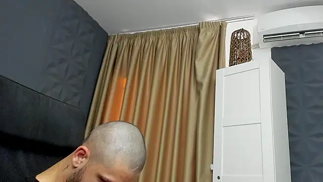 TroyWadee online show from June 9, 2026, 4:29 pm