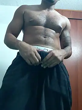 Snapshot of AndrssGold chatting on June 10, 2026, 6:56 am AndrssGold online show from June 10, 2026, 6:56 am