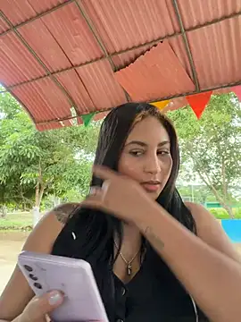 Snapshot of Malory_xx chatting on July 4, 2026, 10:49 pm Malory xx online show from July 4, 2026, 10:49 pm