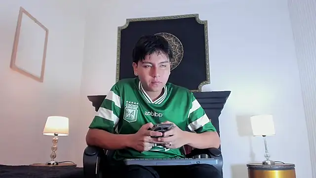 Snapshot of _maximo_1 chatting on June 9, 2026, 1:34 pm maximo 1 online show from June 9, 2026, 1:34 pm