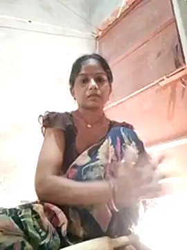 Snapshot of CHANDNi_700 chatting on May 31, 2026, 12:34 pm CHANDNi 700 online show from May 31, 2026, 12:34 pm