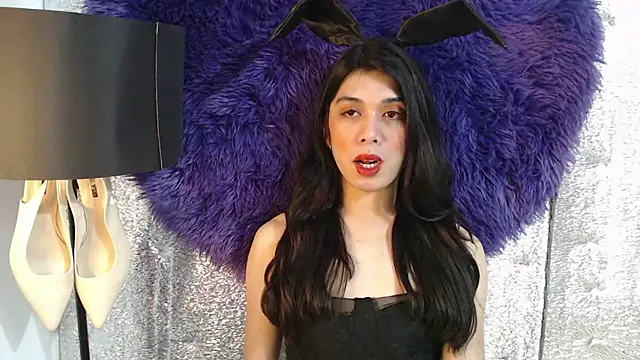 Snapshot of RoseAmarie chatting on May 11, 2026, 1:44 am RoseAmarie online show from May 11, 2026, 1:44 am