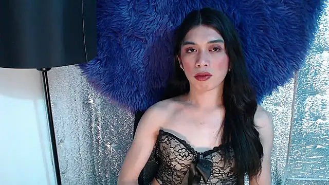 Snapshot of RoseAmarie chatting on May 12, 2026, 5:37 am RoseAmarie online show from May 12, 2026, 5:37 am