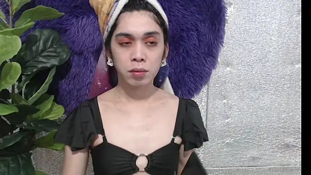 Snapshot of RoseAmarie chatting on May 25, 2026, 12:11 pm RoseAmarie online show from May 25, 2026, 12:11 pm