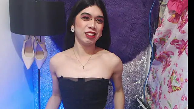 RoseAmarie online show from July 10, 2026, 12:41 pm