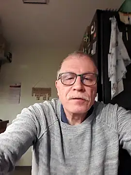 Snapshot of NextAct92 chatting on May 12, 2026, 1:58 am NextAct92 online show from May 12, 2026, 1:58 am