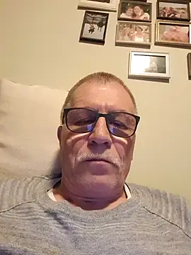 Snapshot of NextAct92 chatting on May 18, 2026, 9:20 pm NextAct92 online show from May 18, 2026, 9:20 pm