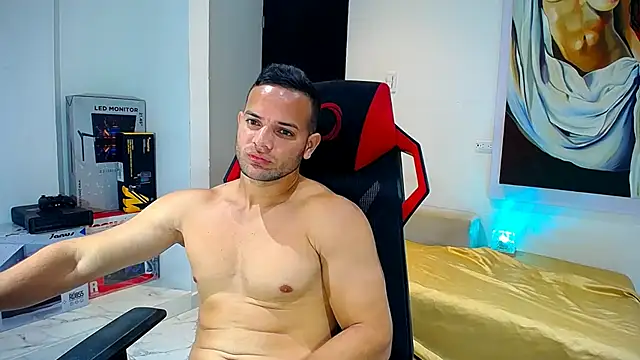 Snapshot of hugo_19cm chatting on November 22, 2025, 4:33 am hugo 19cm online show from November 22, 2025, 4:33 am