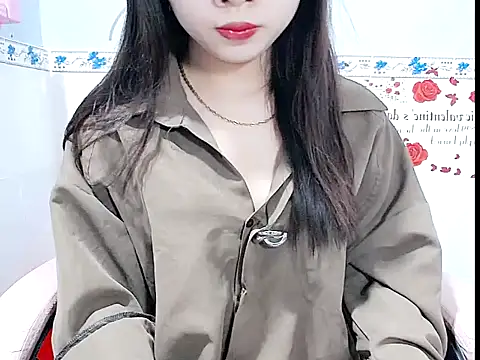 Snapshot of Emilysexy_cut chatting on June 14, 2026, 4:58 am Emilysexy cut online show from June 14, 2026, 4:58 am