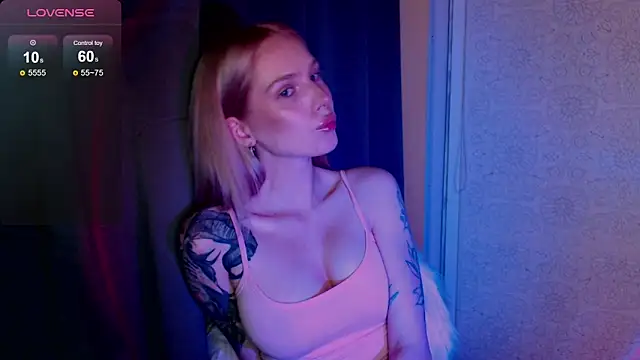 MichelleVelour online show from May 23, 2026, 5:17 pm