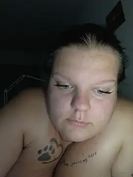Snapshot of BadMommyyyyy chatting on July 8, 2026, 7:24 am BadMommyyyyy online show from July 8, 2026, 7:24 am