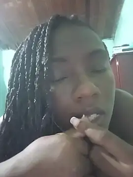 Snapshot of sandycollens_ chatting on June 4, 2026, 11:55 pm sandycollens online show from June 4, 2026, 11:55 pm