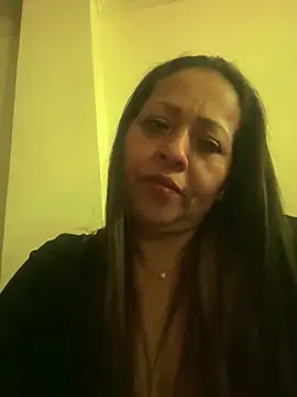 Snapshot of katialatimaecha chatting on June 15, 2026, 4:15 am katialatimaecha online show from June 15, 2026, 4:15 am