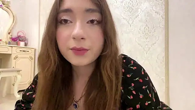 Rosie Sweety online show from June 12, 2026, 4:39 pm