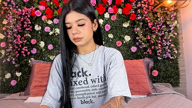 ViolettGracee online show from June 25, 2026, 5:50 pm