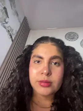 Yassy 11 online show from June 9, 2026, 7:47 pm